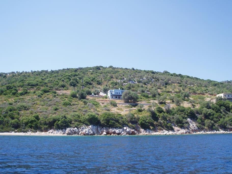 Villa With Breathtaking Views And Private Beach Agios Dimitrios  Екстер'єр фото