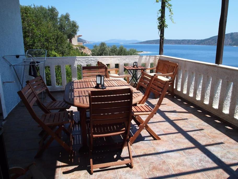 Villa With Breathtaking Views And Private Beach Agios Dimitrios  Екстер'єр фото